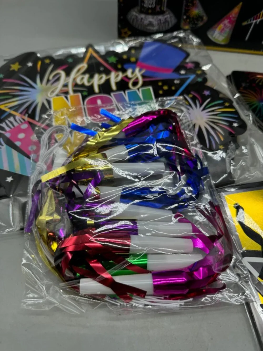 Happy New Year Party Kit For 10 People Includes Hats Squawkers Photo Props READ